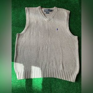 New! Mens Polo Ralph Lauren Pima Cotten V-neck sleeveless sweater. Size L.